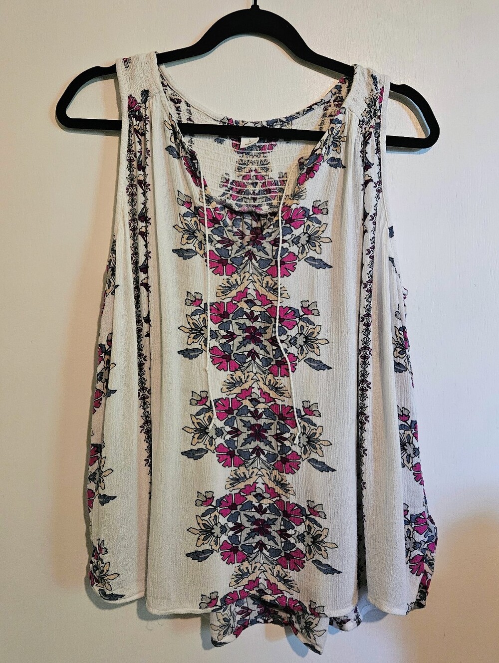 Old Navy Womens Large White Floral Sleeveless V Neck Tie Front Rayon Top